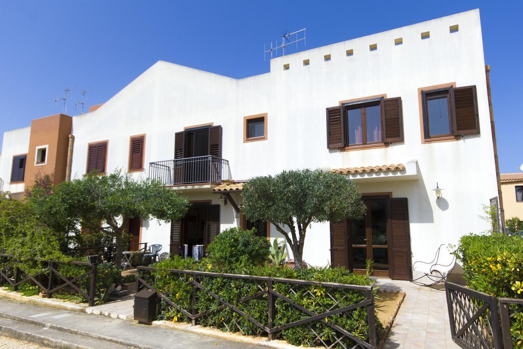 Stagnone Holiday Apartment Бирги Веки Екстериор снимка
